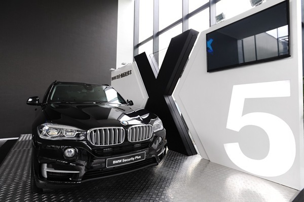 2.BMW X5升级版防弹车