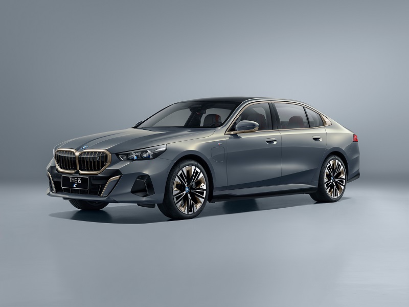 03.创新纯电动BMW i5.jpg