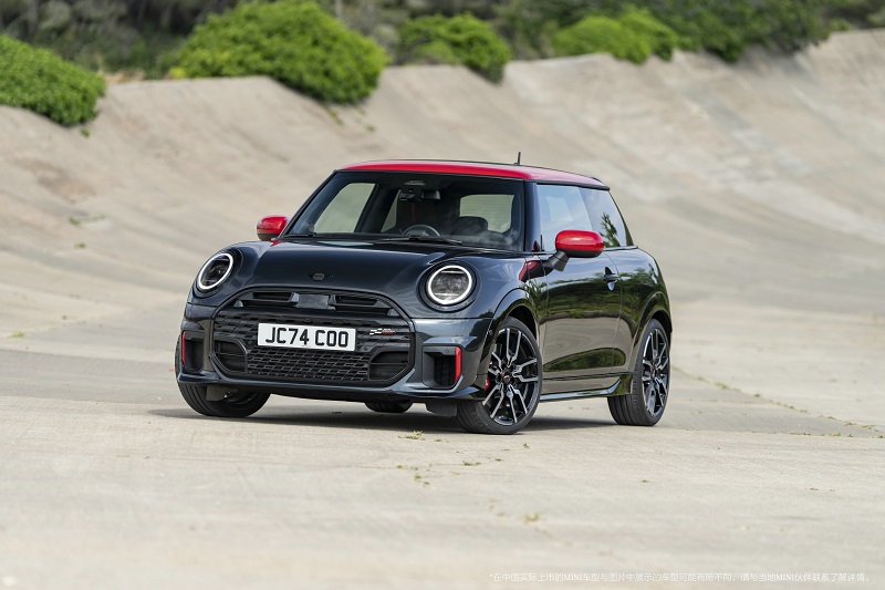 10. 全新燃油MINI JCW.jpg